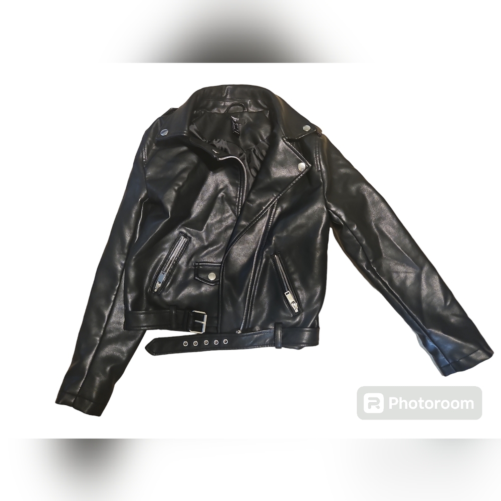 Forever 21 kids faux moto jacket size 9/10 Perfect used condition